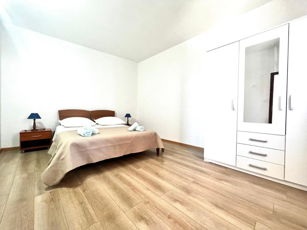 Conte Cikarini Apartment *